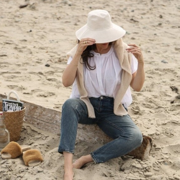 Wyeth Accessories - Wyeth Canvas Wide Brim Bucket Sun Hat